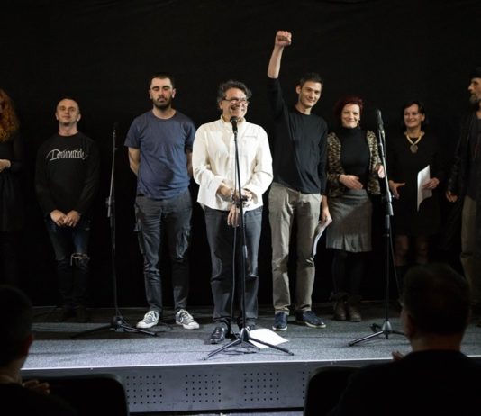 performans sloboda reči